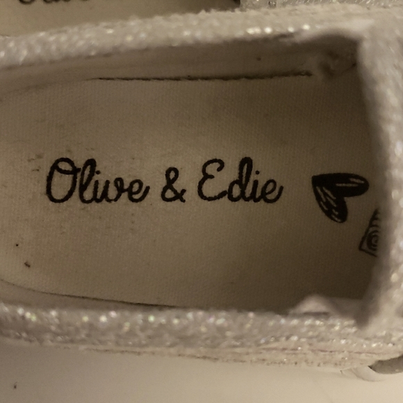 Olive & Edie Rainbow Slip-on Sneakers Girls Size 5 Glitterly Silver Pink Yellow - Picture 9 of 10
